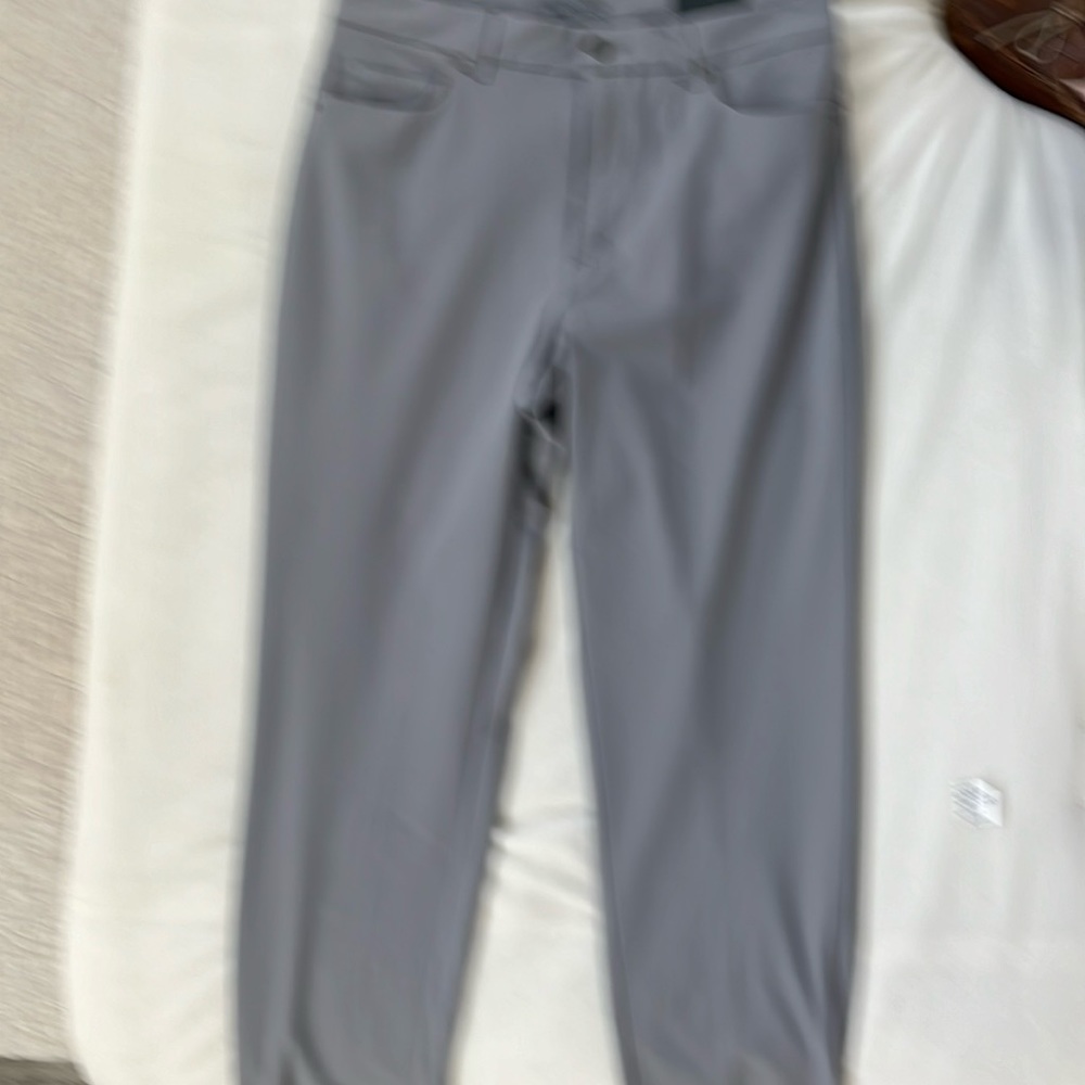 VRST men’s athletic fit 5 pocket golf pants light grey size 33-32